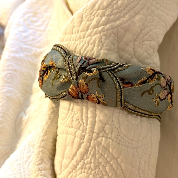 Elegant Knotted Headband blue print - Picture 4 of 6